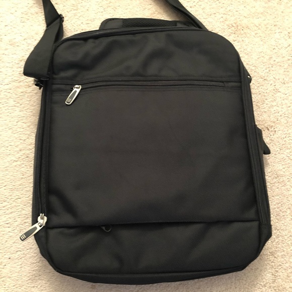 IBM Vintage Laptop Bag. - Picture 6 of 9